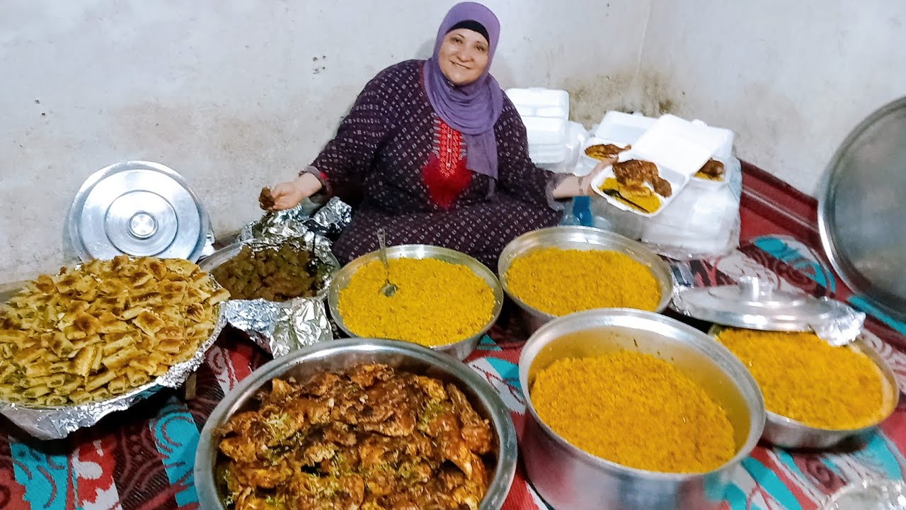 وفى الافراح مع عسليه مستمرين  عملنا من الاكل اشكال والاوان والحلو كمان قشطه ياام العريس