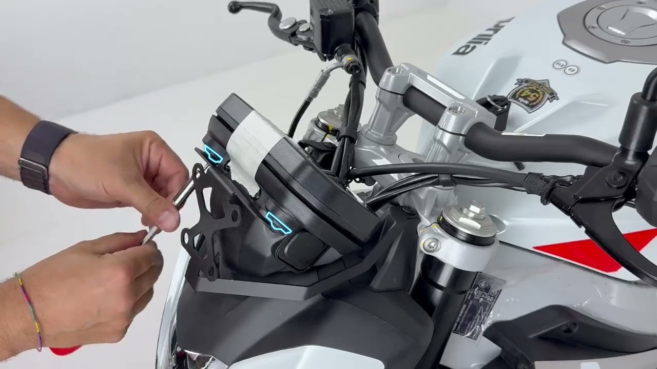 AP019 - AP020 - ISTRUZIONI DI MONTAGGIO CUPOLINI APRILIA TUONO 457 2025