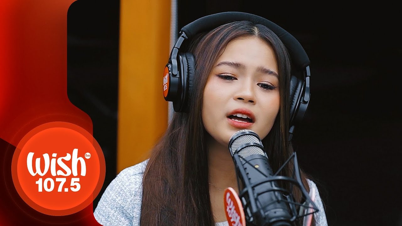 Kolette performs 