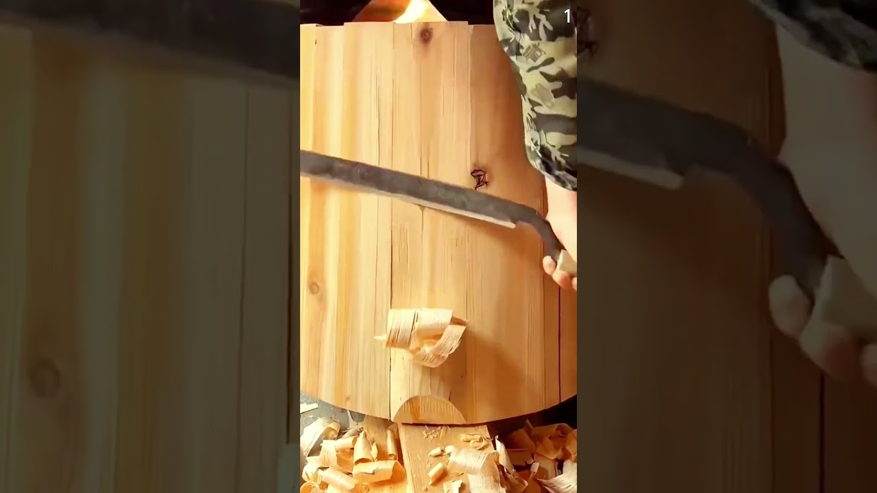 proses pembentukan kayu untuk membuat wadah besar yang unik #shorts