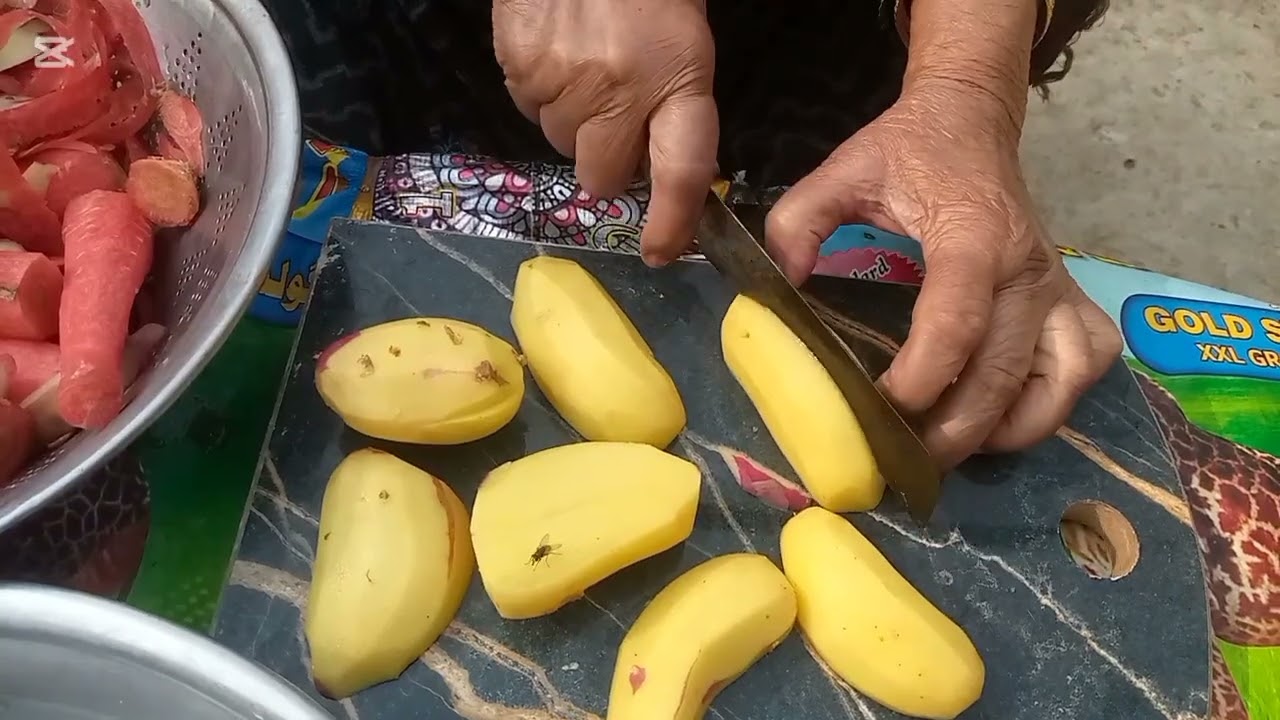 Сегодня моя мама приготовила картофельно-горох.