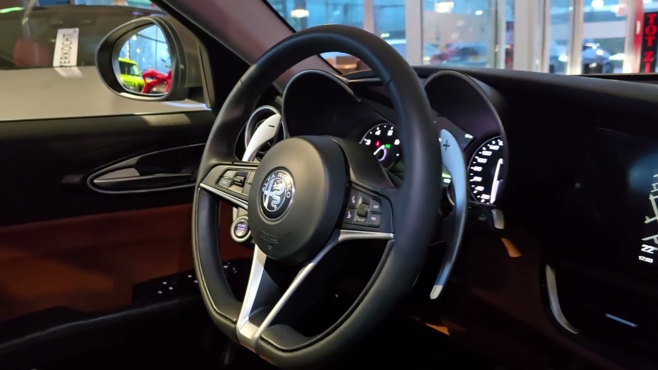Alfa Romeo GIULIA 2.0 T Sport Automaat WWW.EAFAUTOS.NL Voorschoten