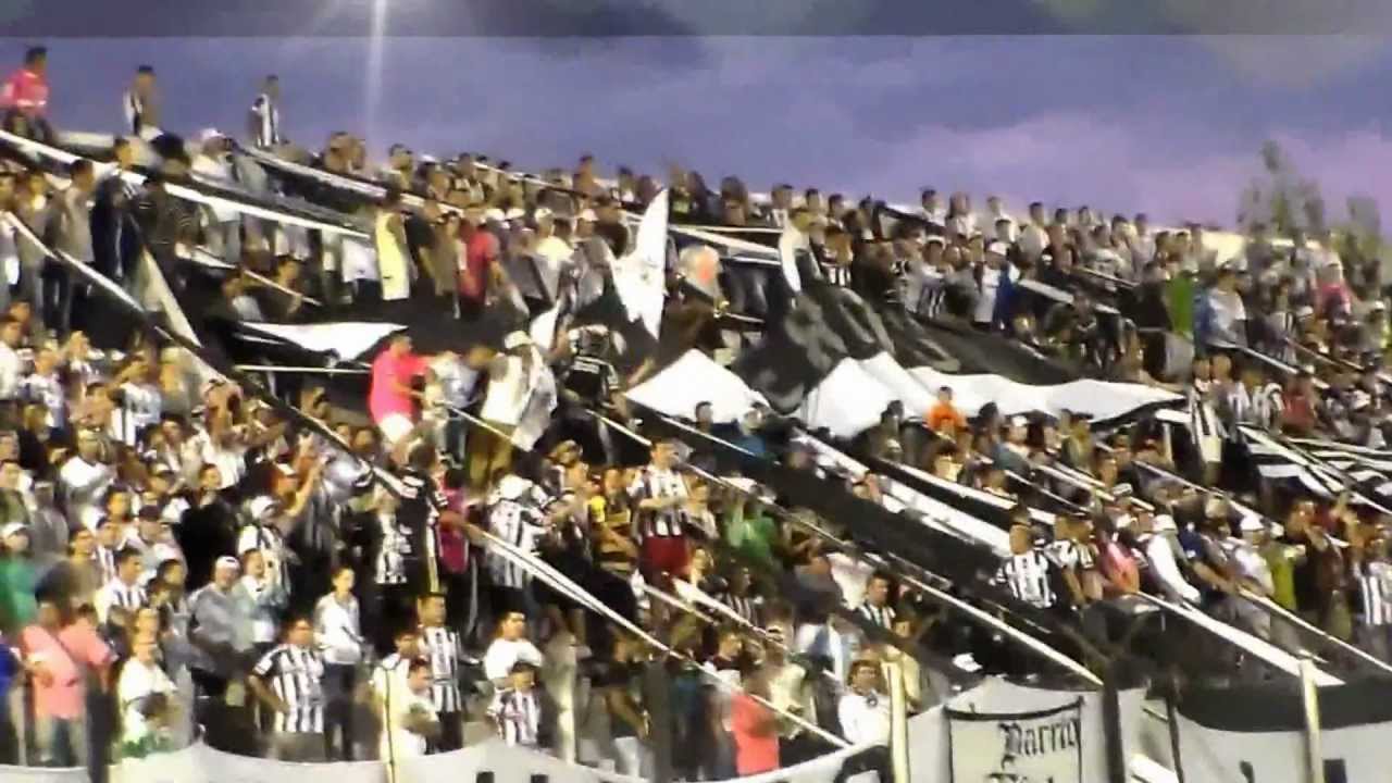 Esta tribuna los 90 minutos no para de alentarte (CaserosPincha.com)