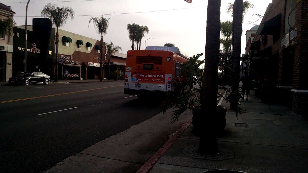 Los Angeles County Metropolitan Transportation Authority 2001 New Flyer C40LF 