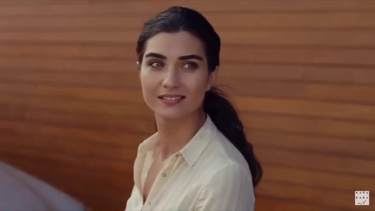 Tuba Büyüküstün ( turning )