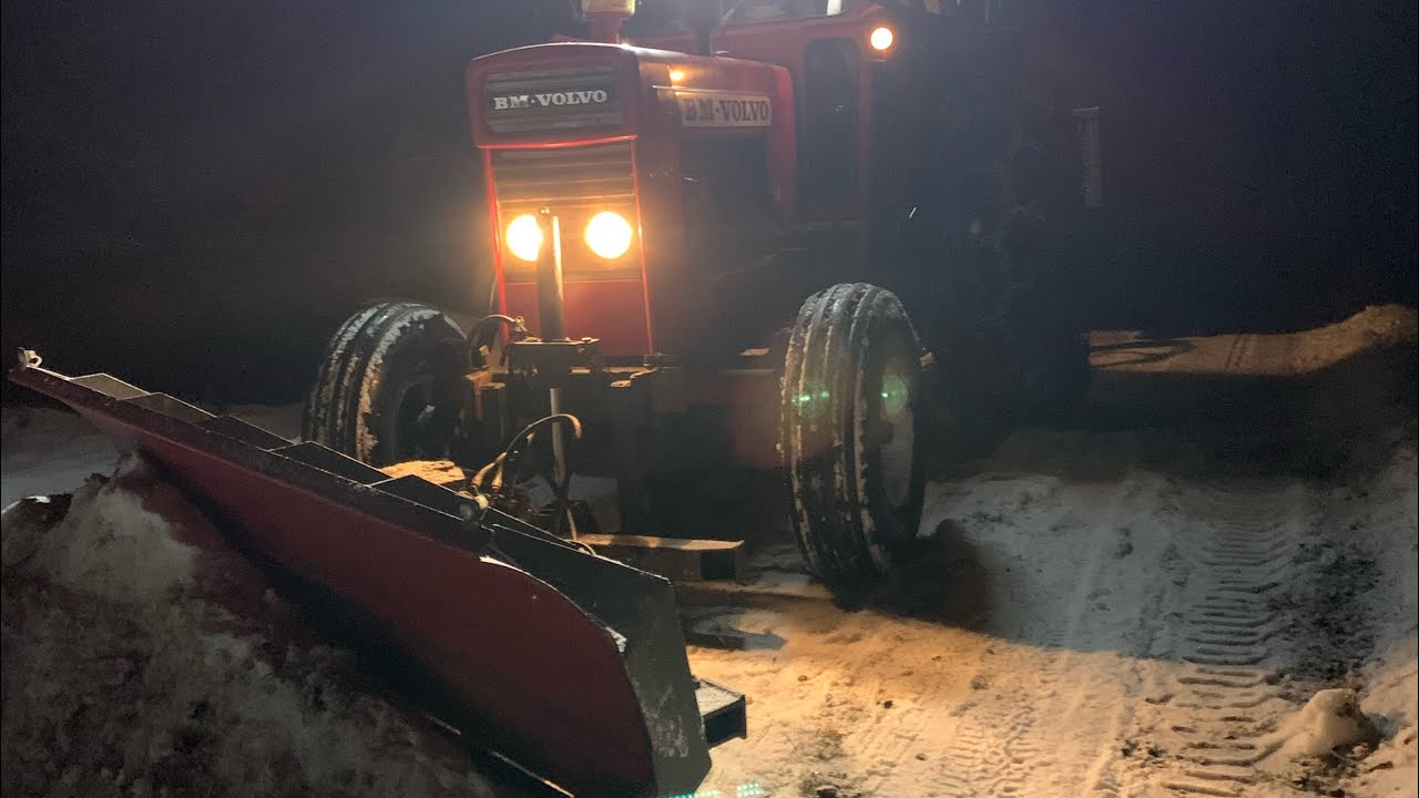 Volvo bm 650 plogar hårdpackad snö del 2