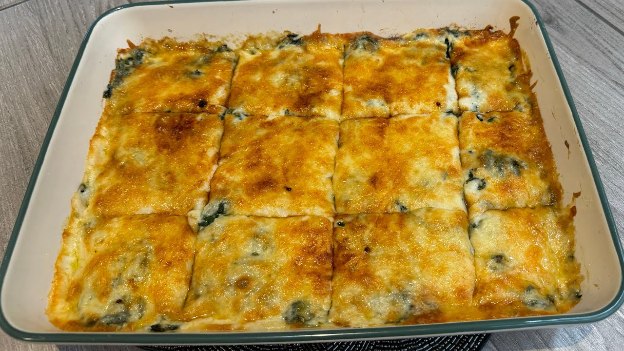 ✅Merrini 2 patate dhe pak spinaq dhe përgatiteni drekën speciale për të gjithë familjen.🤤