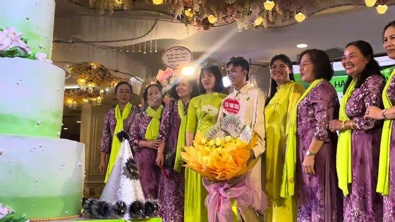Fc xdc tặng quà Hồ Văn Cường sn Hà Nội 8/3/26 #hovancuong #birthday 