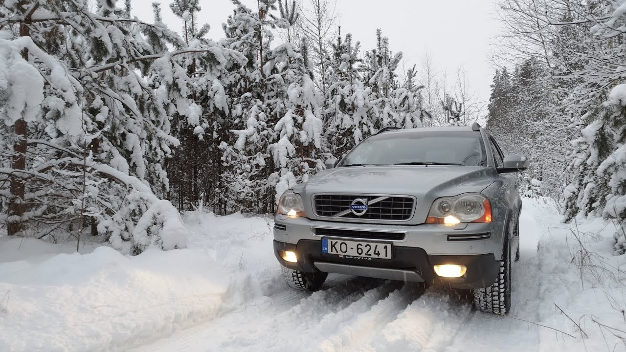Выходной в зимнем лесу VOLVO XC90