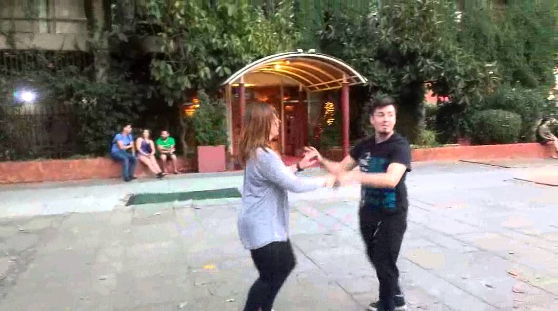 Pasos de Casino con el Maestro Fabian Neghme