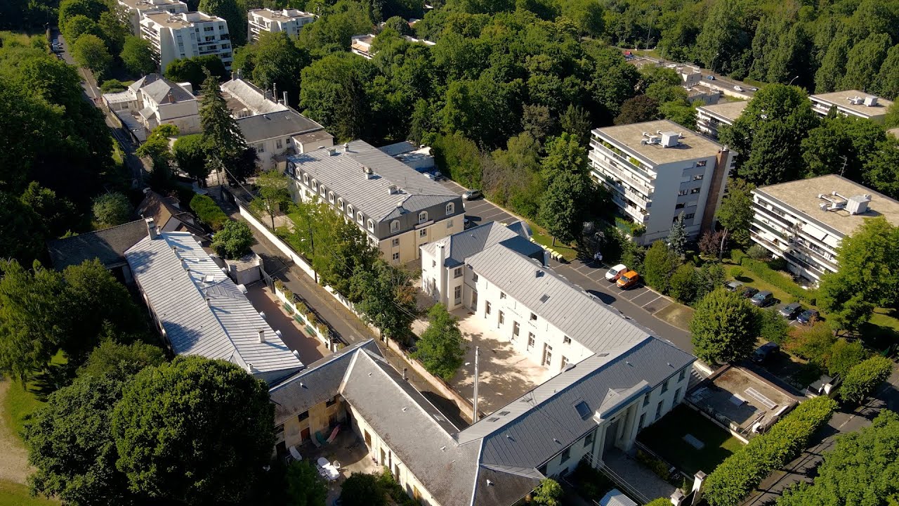LA YÉCHIVA DE BRUNOY Un lieu d'où jaillit la lumière