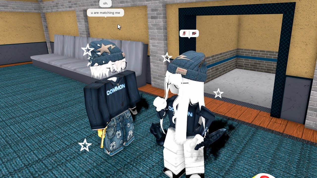 COMBINANDO AVATAR COM PESSOAS ALEAT&Oacute;RIAS 😳 (Murder Mystery 2)