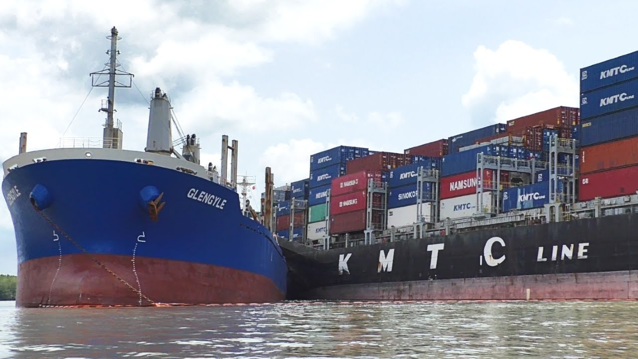 Container Ships vs Bulk Carriers: The Untold AFTERMATH of a Collision