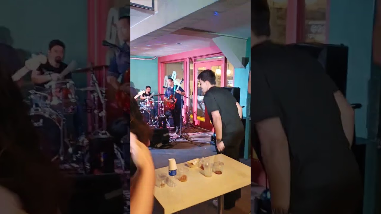 New York Heights - Sugar, We're Goin Down cover (Live at Good Sh*t Coffee)