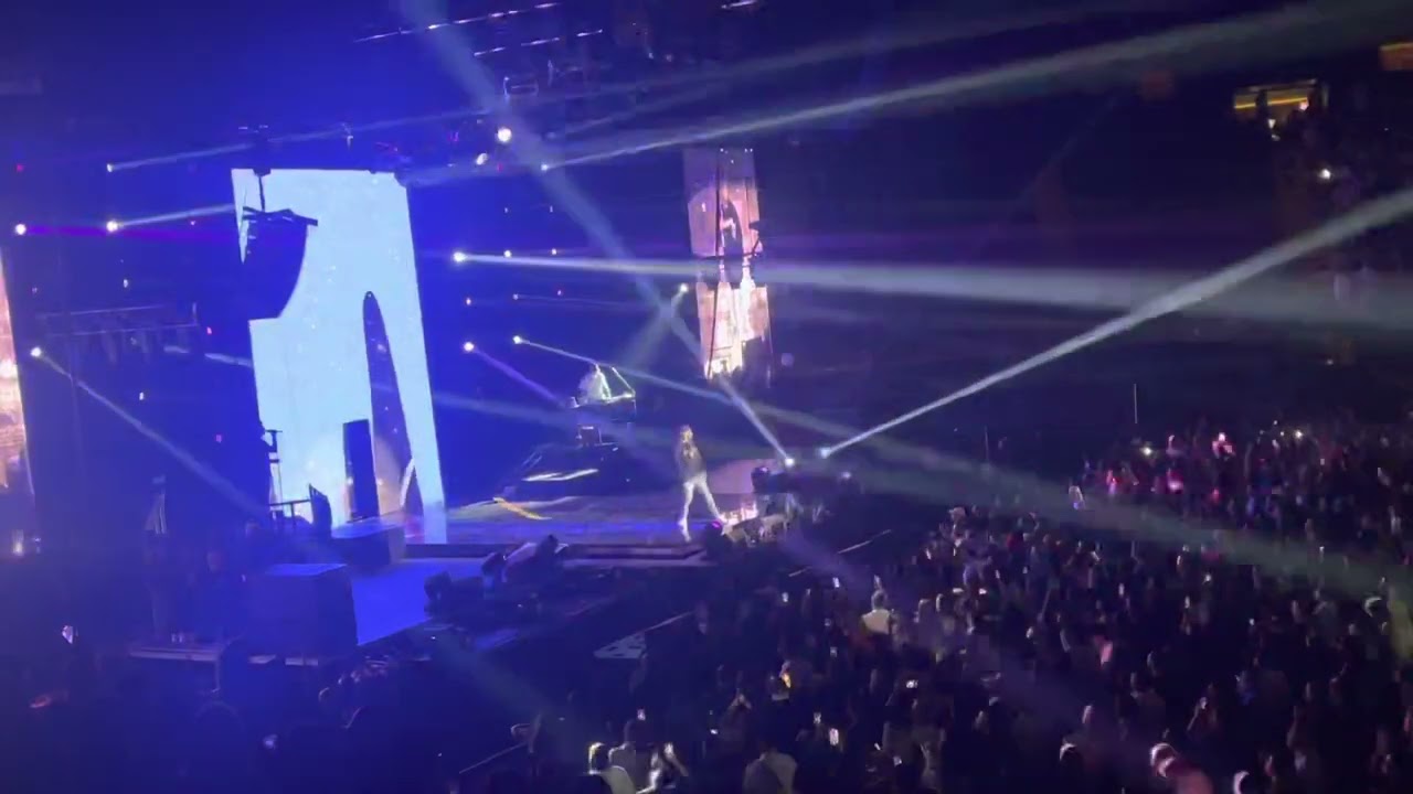 Nicky Jam - Donde Estan Las Gatas (En Vivo 2022 The Forum Inglewood, CA)