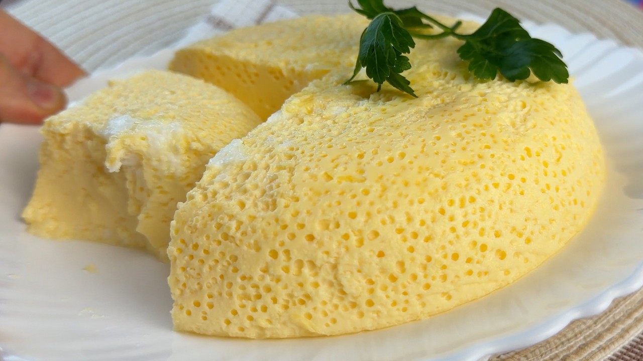 Fluffy Steamed Omelette in a Plate – 2 Ingredients, No Oil! 🍳✨