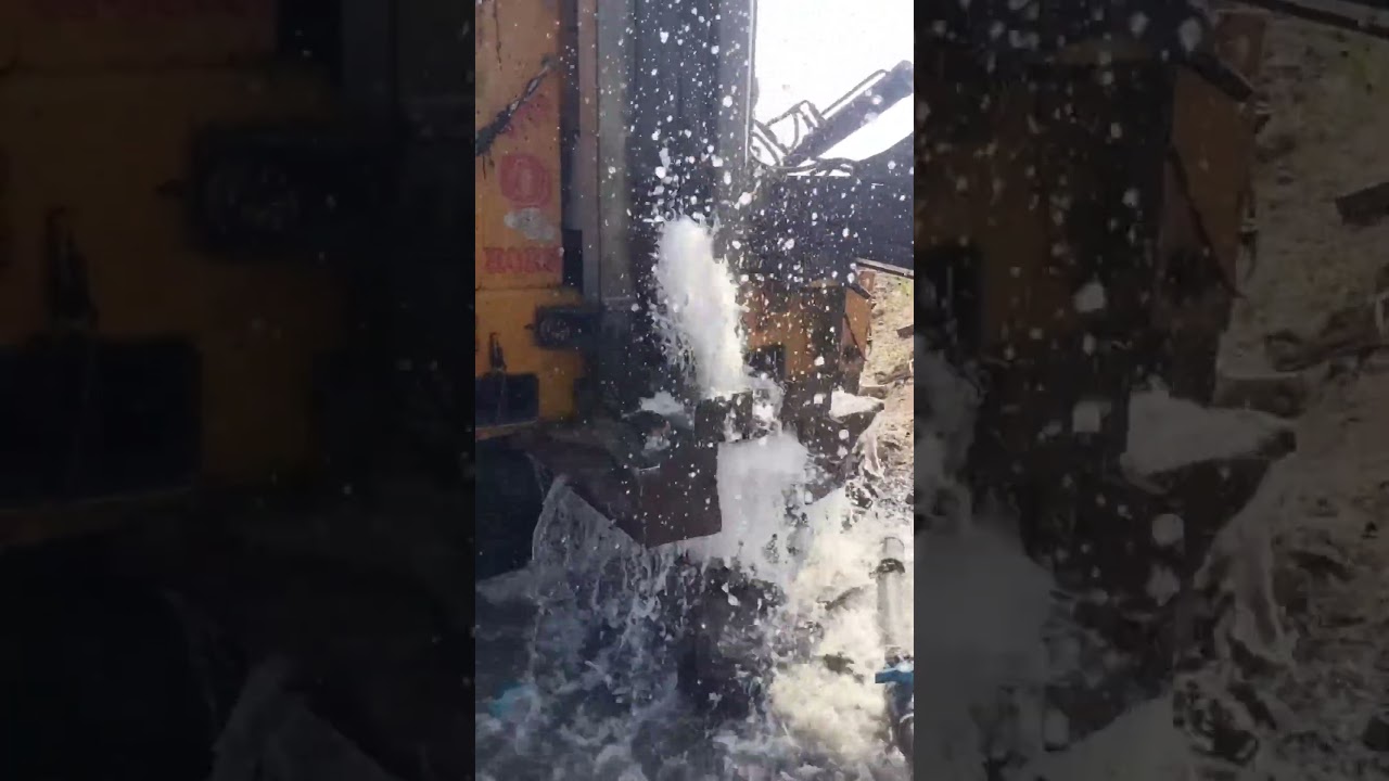 Borewell Drilling  | Amazing Water Output 😱💧 Live Video!&rdquo; #viral #shorts #borewell