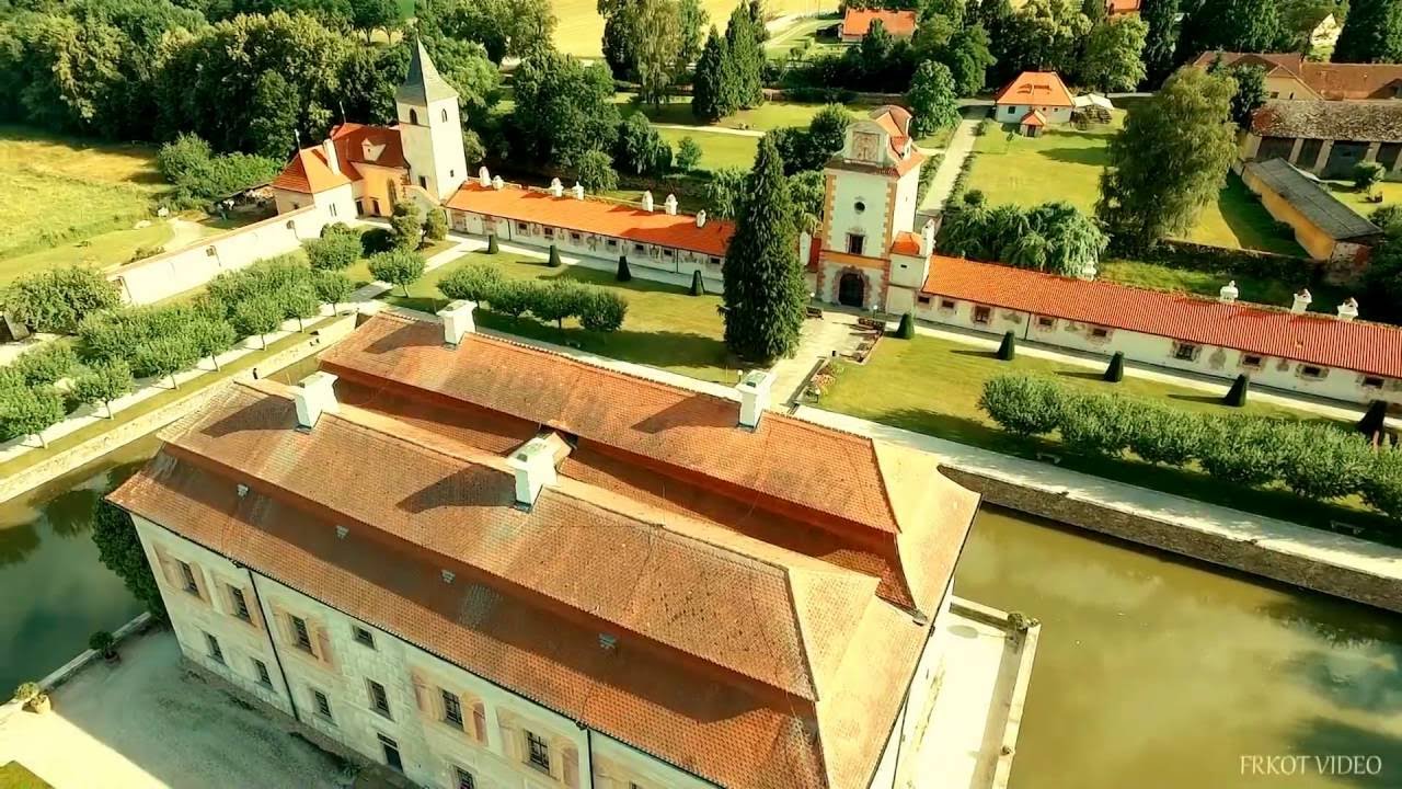 ZÁMEK KRATOCHVÍLE