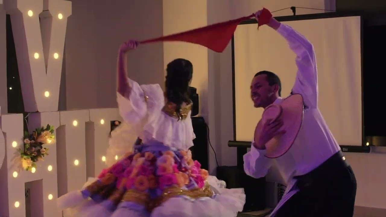 Coreografia Baile Sanjuanero Huilense, bailado por bailarina en sus 15 años.