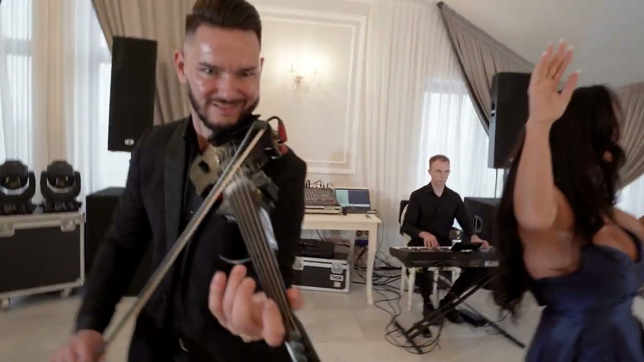 Claudia Shik (Drugas)- Esti mica si perversa cover