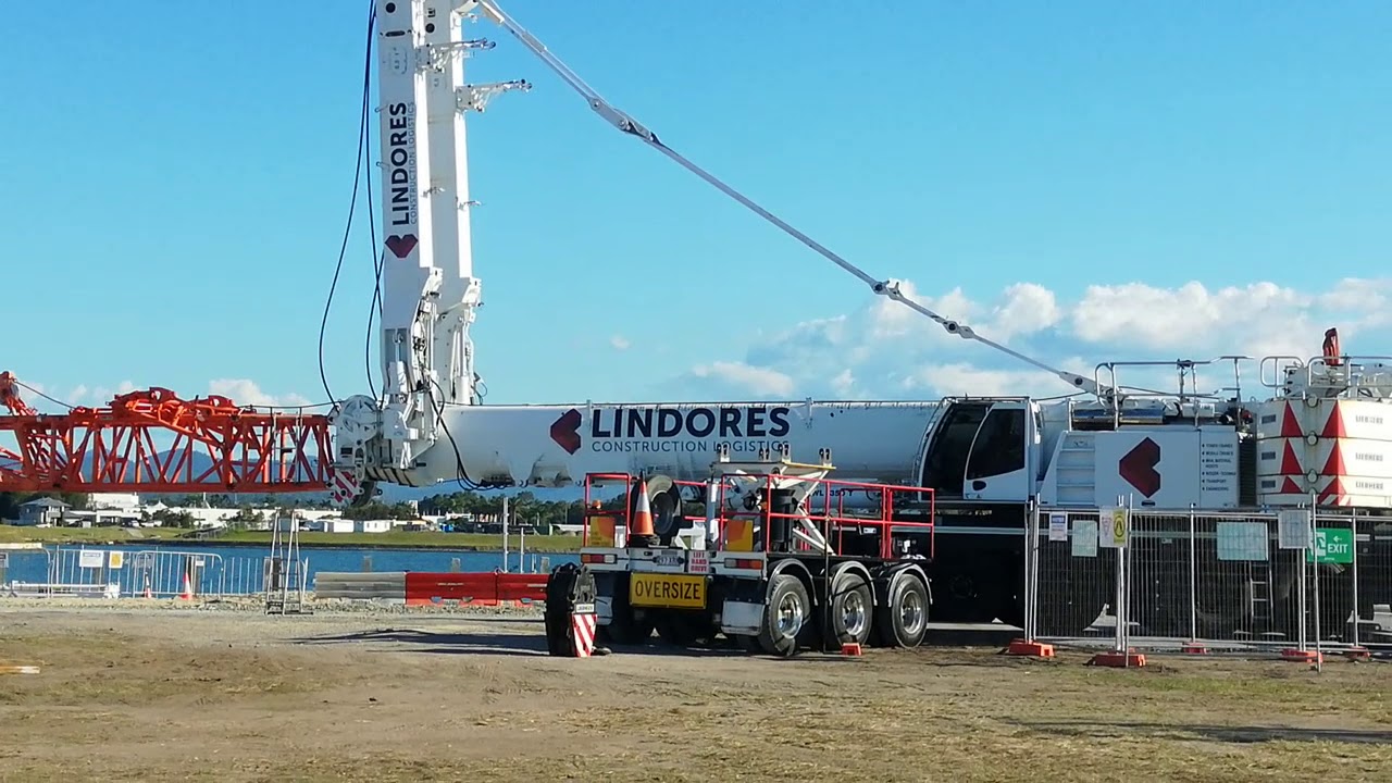 Liebherr LTM 1350-6.1 assembly
