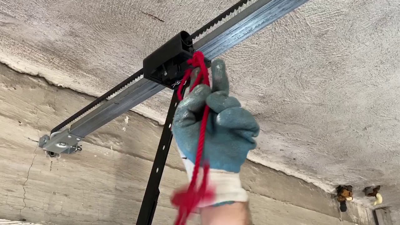 2050 Garage Door trolley re-engage