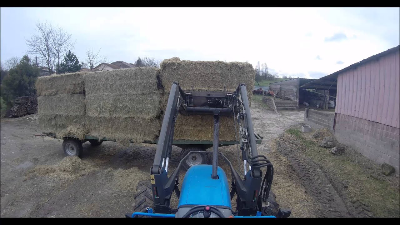 transport de paille : landini powerfarm