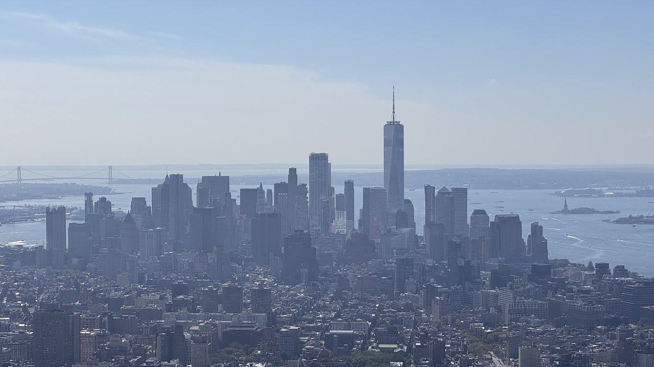 NYC Skyline in 4K &ndash; Empire State Building Observation Deck (80th & 86th Floors)