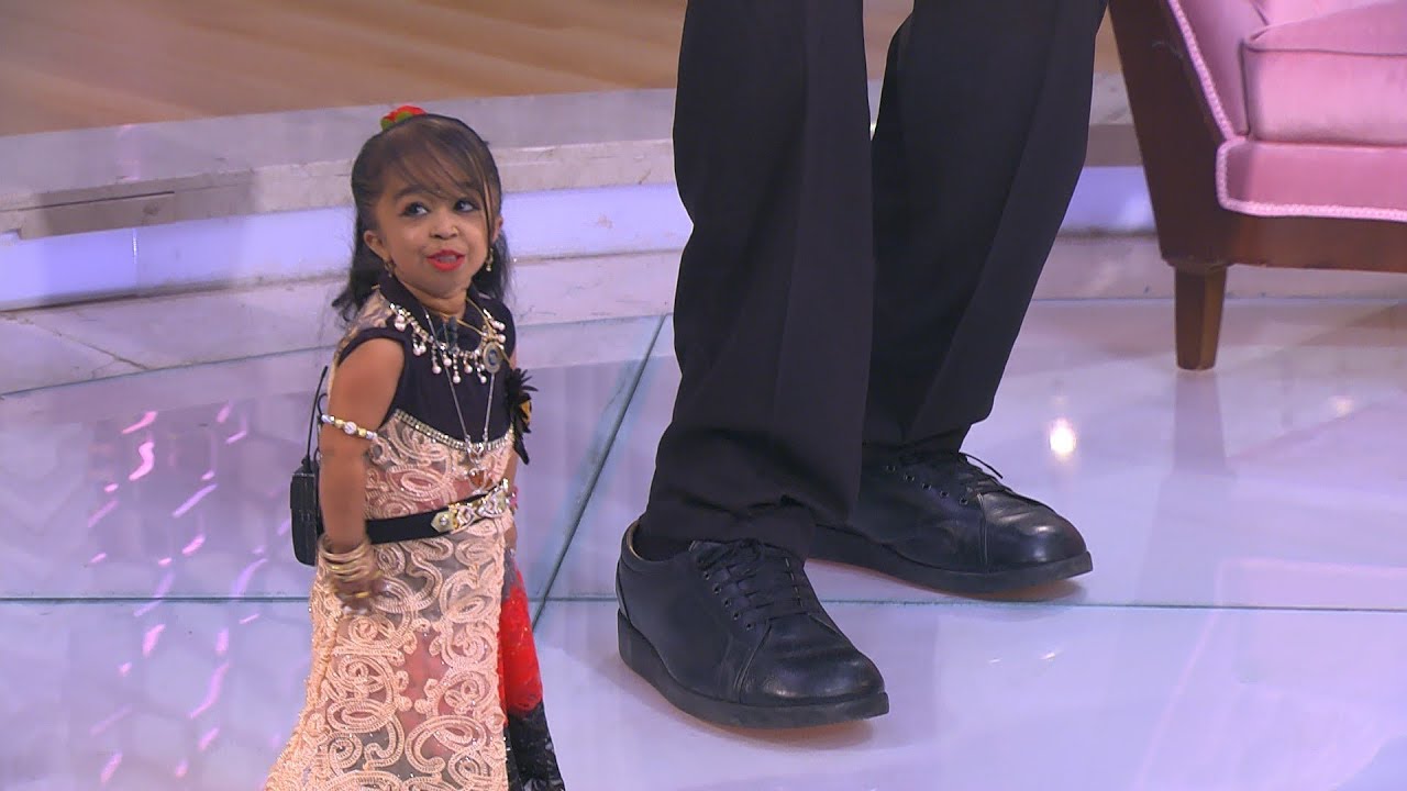 معكم منى الشاذلى - أطول رجل وأقصر امرأة في العالم vs الأطول والأقصر في الاستوديو