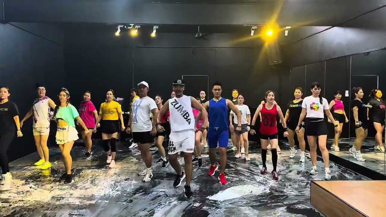 Sedang Ingin Bercinta | Dewa19 | Zumba | Choreo By Babby Fits