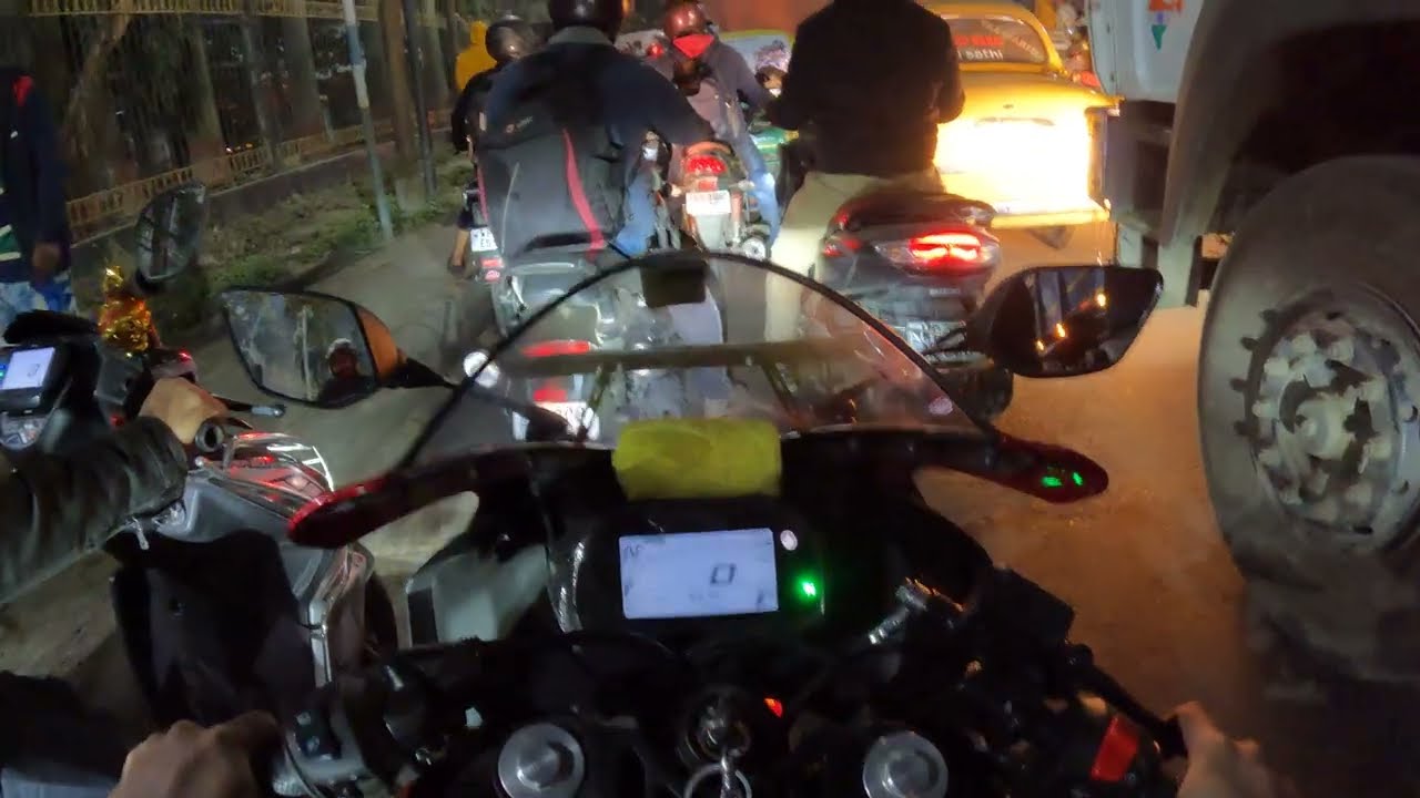 Bahut traffic hai|  jam mein fass gaya yarr | kolkata metiabruz 