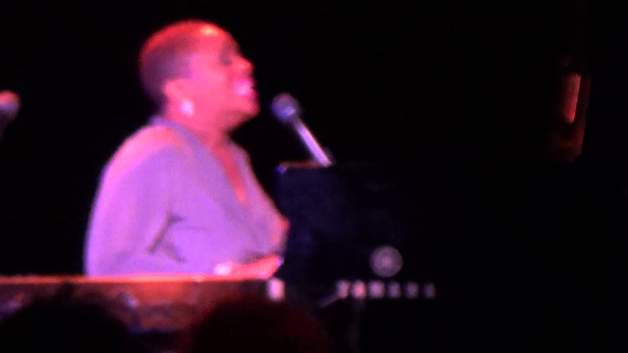 Safe In His Arms - Avery Sunshine @ le poisson rouge 10.27.14