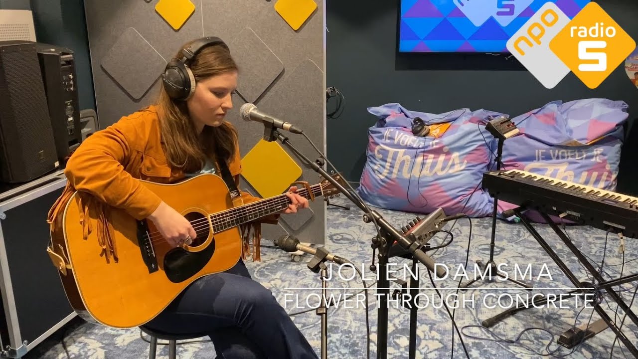 Jolien Damsma - Flower through Concrete (Live at NPO Radio 5)