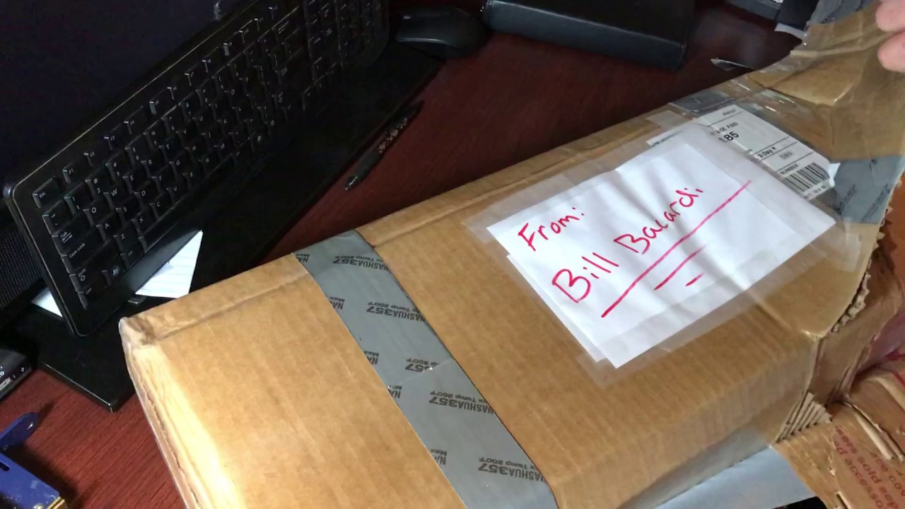 (173) Package opening: Amazing Package arrived today from my good friend Bill Bacardi! 😱⛄️