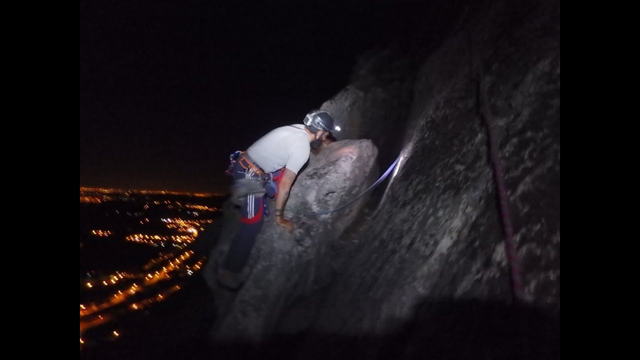 Escalada nocturna a la Ezequiel 130m/V Pico de la Miel la Cabrera