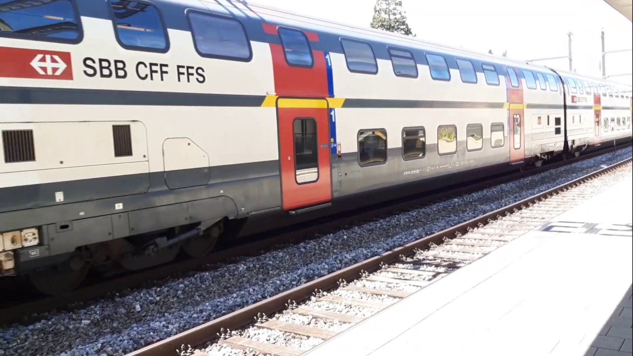 Trains à Spiez et à Genthod-Bellevue