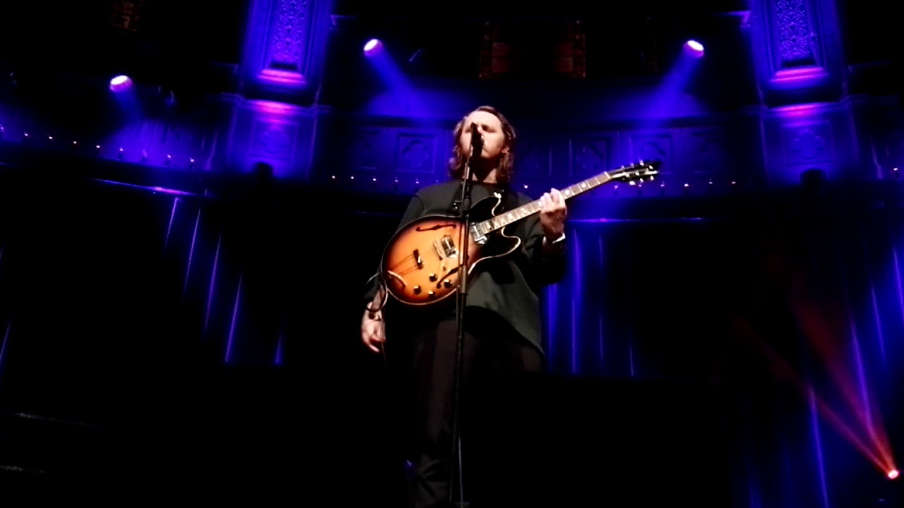 Lewis Capaldi - Maybe // Live at Paradiso Amsterdam 23rd of September Van Alleen Naar Zachter