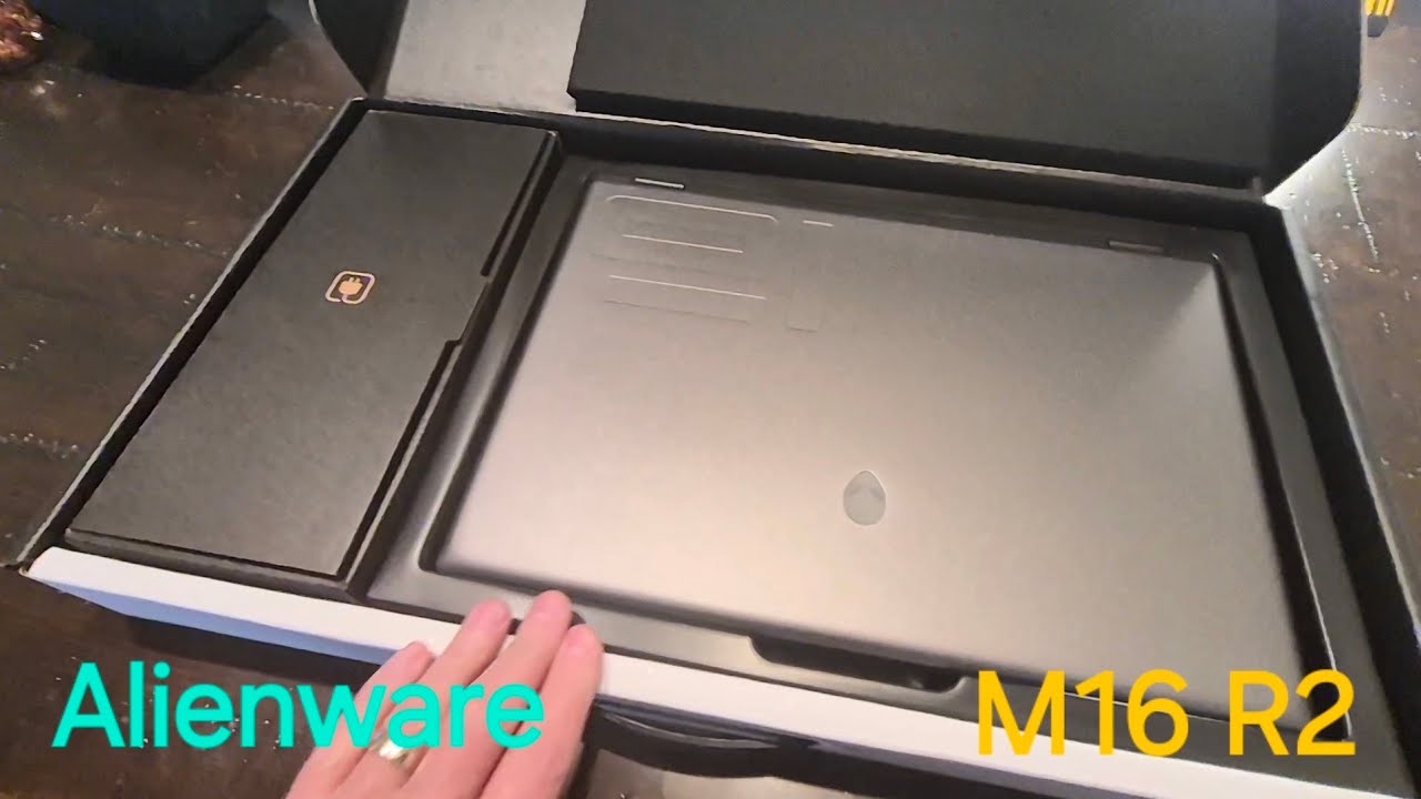 Alienware M16 R2 Gaming Laptop