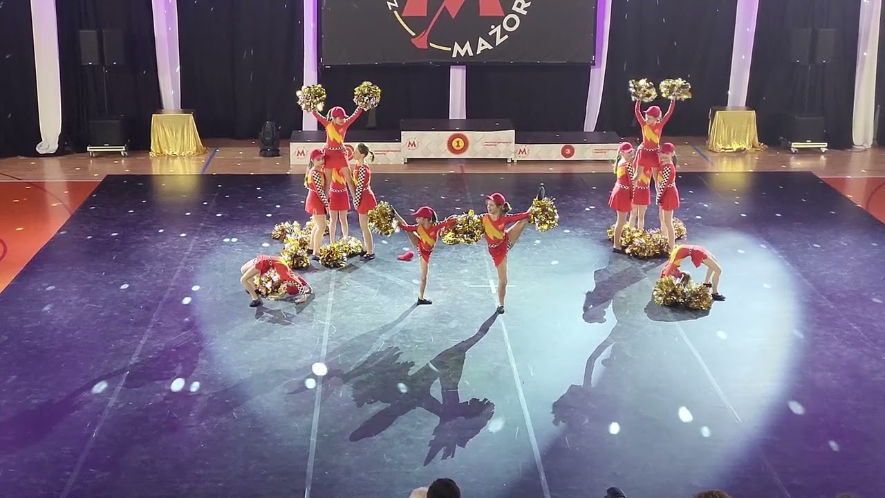New foria pompon sport uklad sceniczny . 1sze miejsce