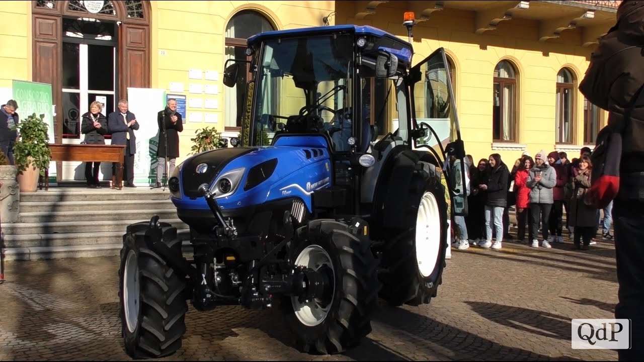 Dal Consorzio agrario un trattore New Holland all'istituto Cerletti