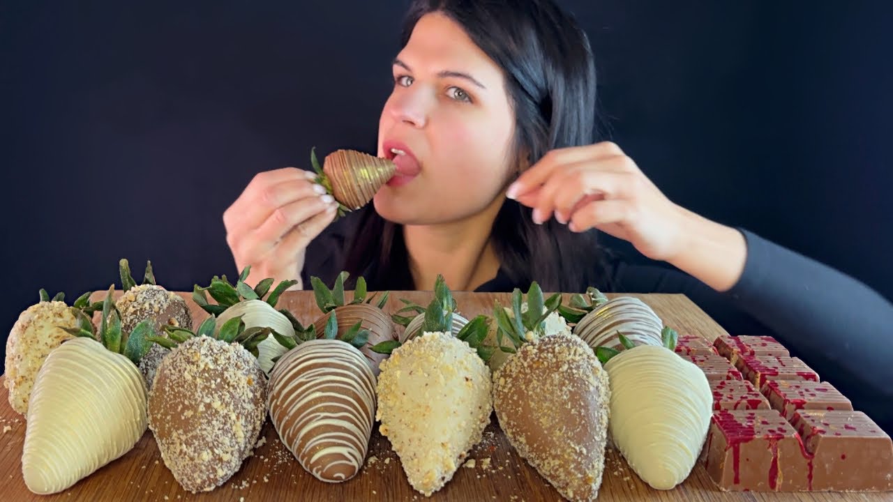 CHOCOLATE COVERED STRAWBERRIES & DUBAI CHOCOLATE | MUKBANG | ASMR | EATING SOUNDS
