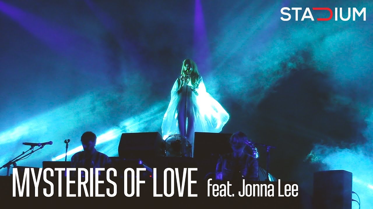 Röyksopp - MYSTERIES OF LOVE (feat. Jonna Lee) - Stadium Live 2017 Moscow