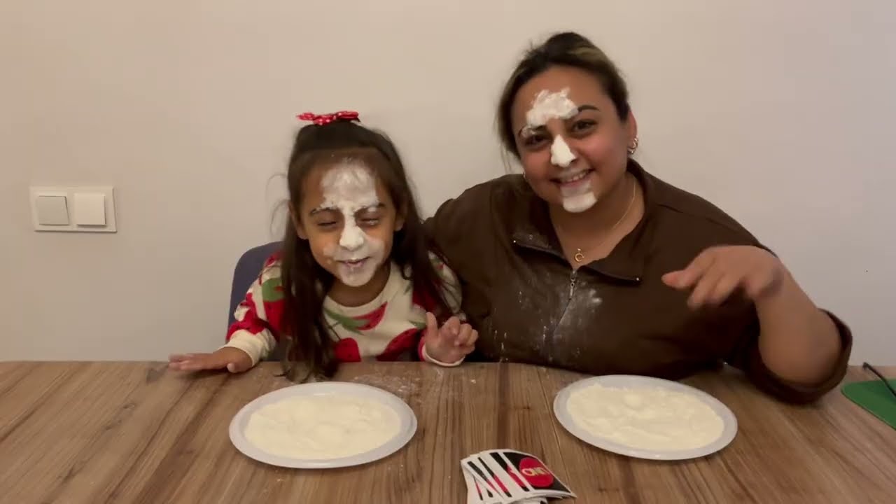 🤣🌾 Kart Çekme Oyunu! Kaybeden Kafasını Una Batırıyor | Flour Punishment Game with Kids