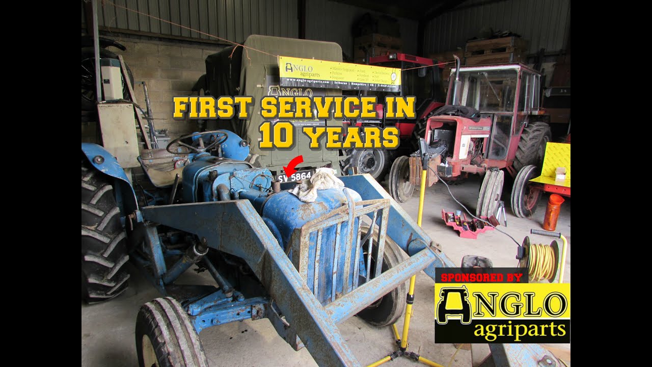 Fordson Dexta First Service In 11 Years!! - With Anglo Agriparts part 1