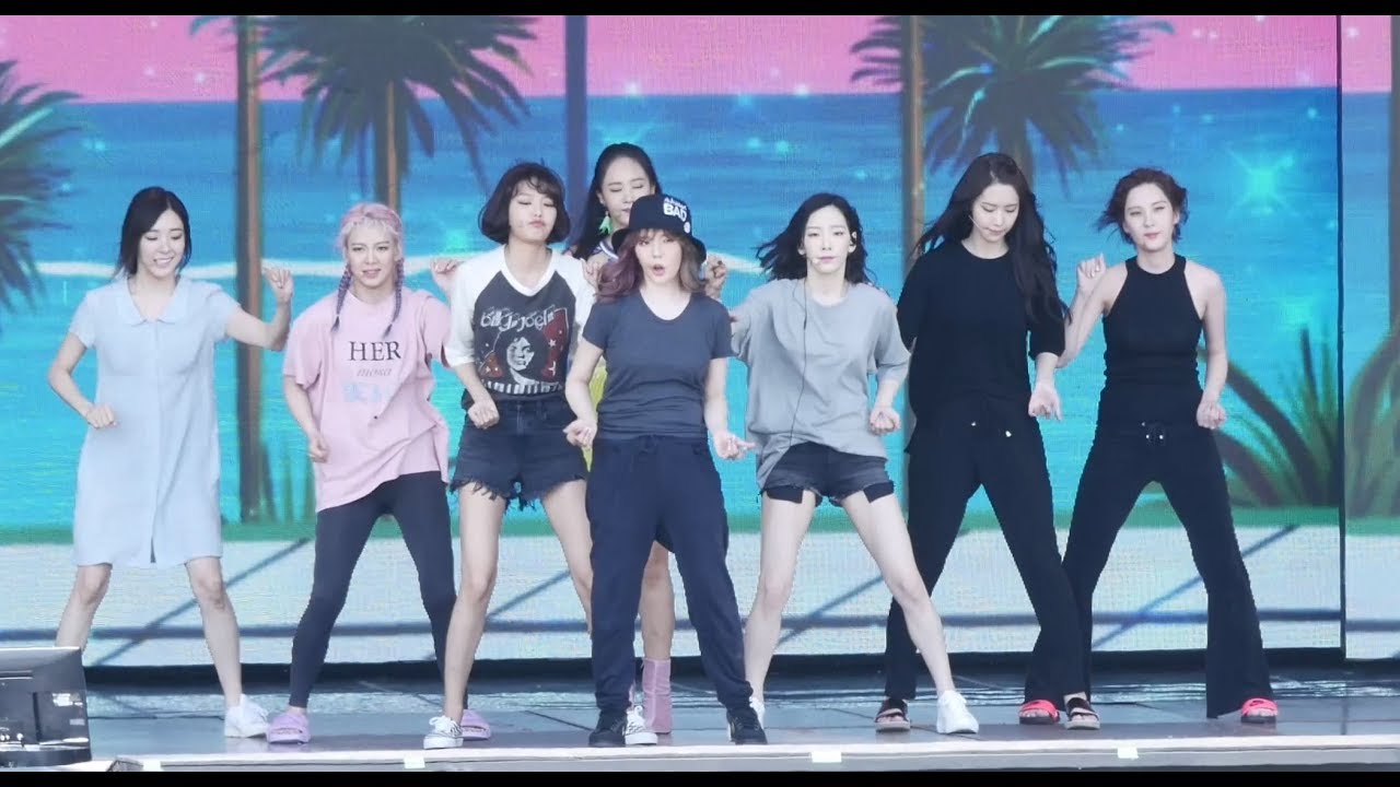 170812 소녀시대 홀리데이 리허설 직캠 SNSD Rehearsal 4K fancam - Holiday (DMZ 평화콘서트) by Spinel
