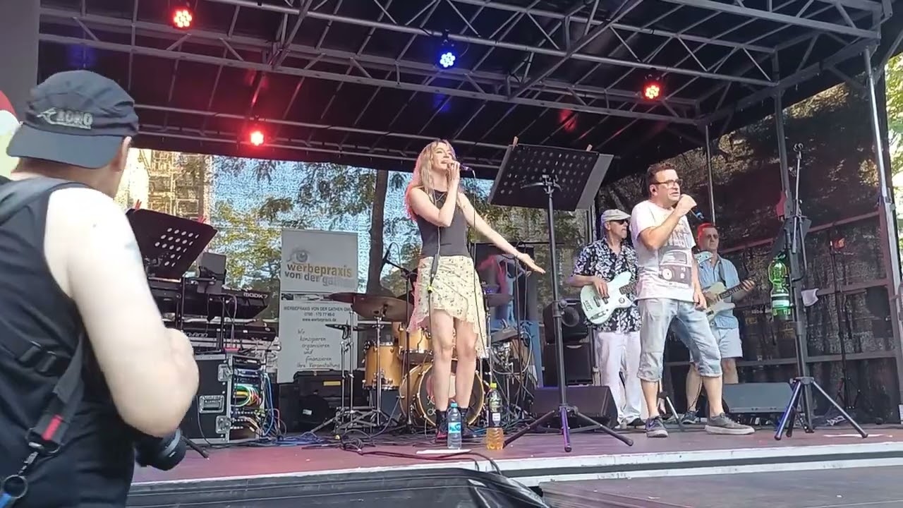 Straßenfest Köln Ehrenfeld 2024. Zusammenschnitt einiger Coversongs.