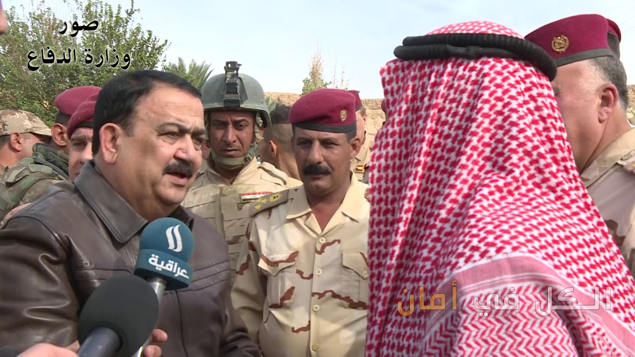 وزير الدفاع يتفقد القطعات العسكرية في غرب الانبار وعمليات الجزيرة ويزور مدينة القائم