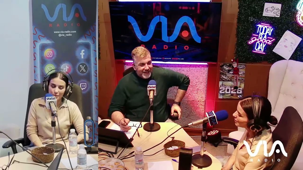 Rakel Atanes en Vía Radio | Televisión, anécdotas y un reto que llegó a la TVG 🎙️📺