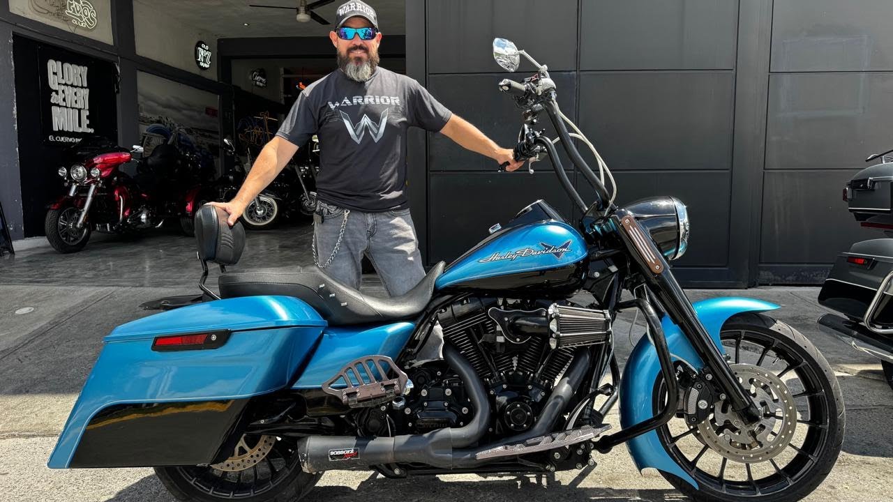 Motocicleta HARLEY DAVIDSON ROAD KING / Estilo CHICANO / 2011 en venta !!!