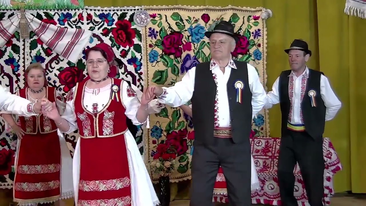 Ansamblul Pensionarilor din Arad coordonator Aron Micula   emisiune Macea